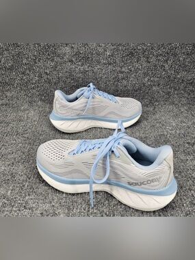 Saucony Ride 18 Womens Size 6
Wide Cloud Dream Athletic Daily Road Running Shoes